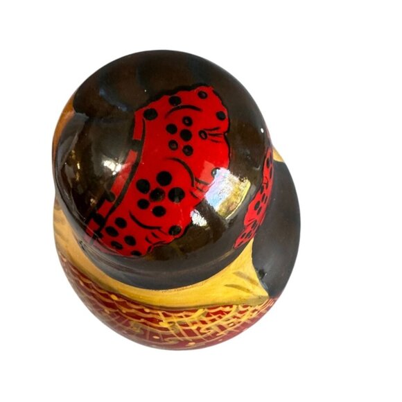 Matryoshka Roly Poly Bell Doll Hand Painted Wooden 5 1/4" Red Gold Folk Art - Picture 4 of 7